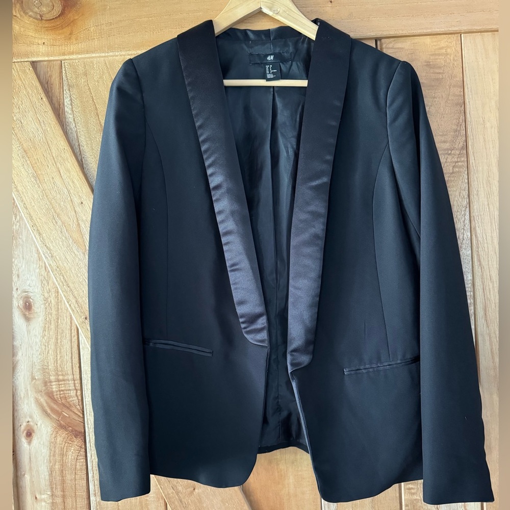 H&M Black Tuxedo style jacket
